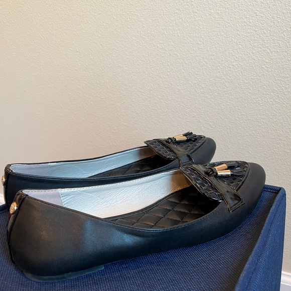 Avon cushion walk black tassel flats (size 9) - Picture 4 of 5